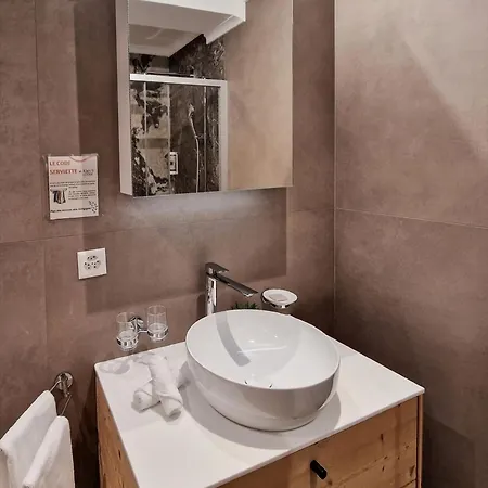 Hotel Le John's 4*