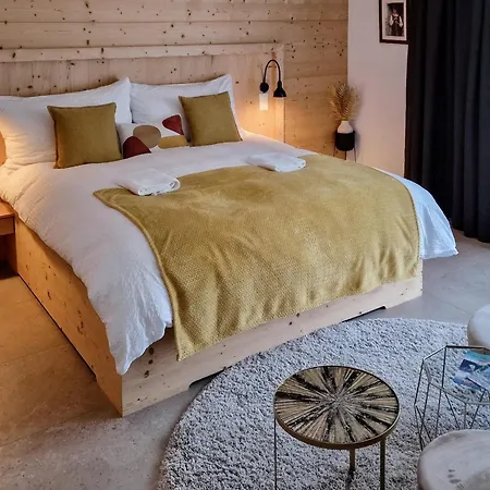 Hotel Le John's 4*