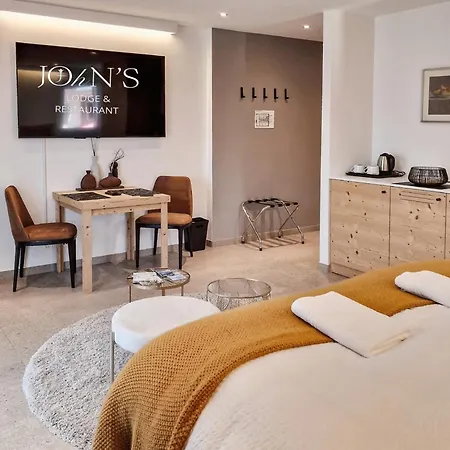 Le John's 4*